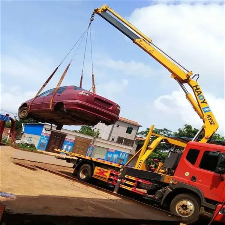 资溪县吊车吊汽车的正确方法